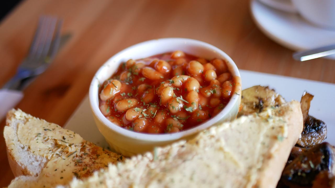 Mangiare una lattina di fagioli al giorno: benefici per il girovita e la perdita di grasso